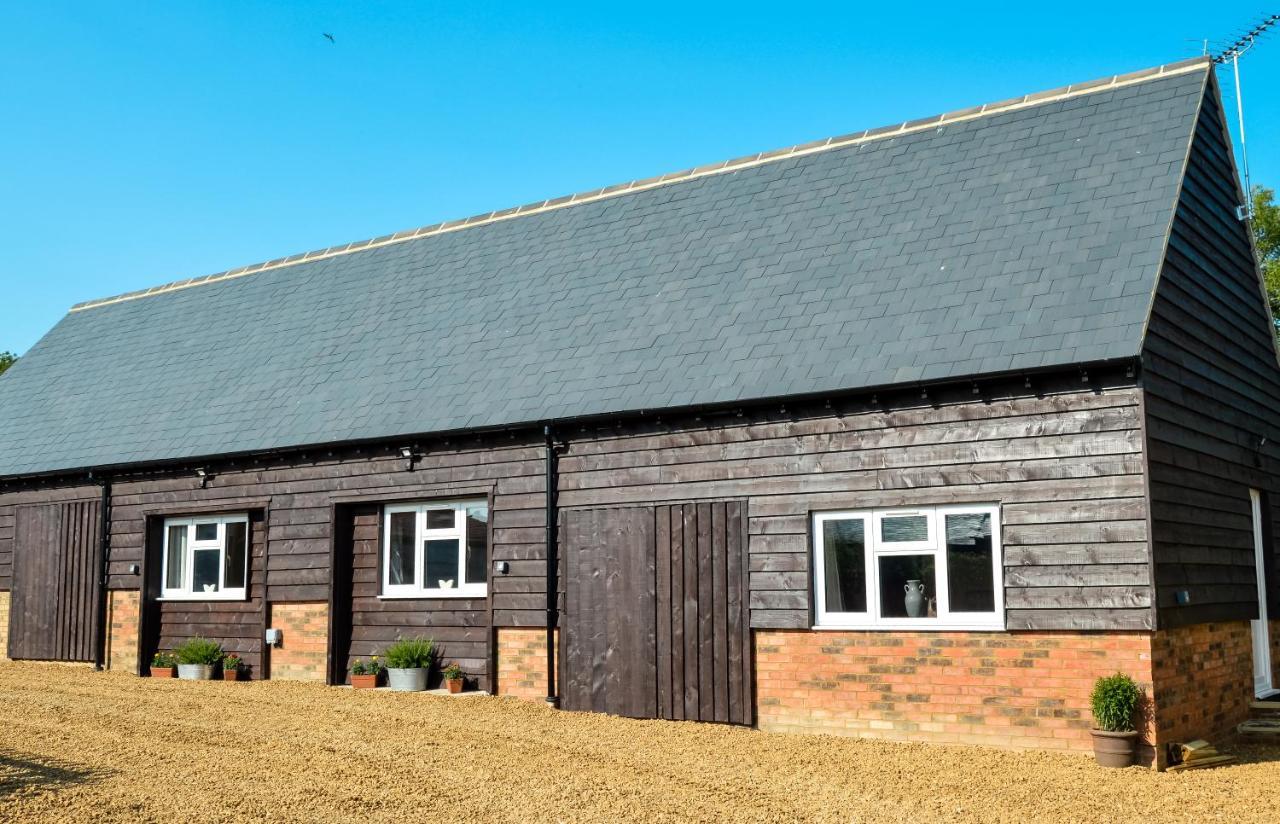 Buttercup Cottage At The Old Tractor Barn Brackley  Buitenkant foto